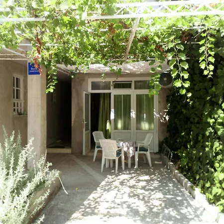 Lastavica Apartment *